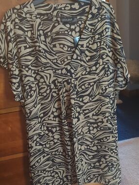 Catalina Black &Cream Abstract V-Neck Beach Cover Up Sale. Large
